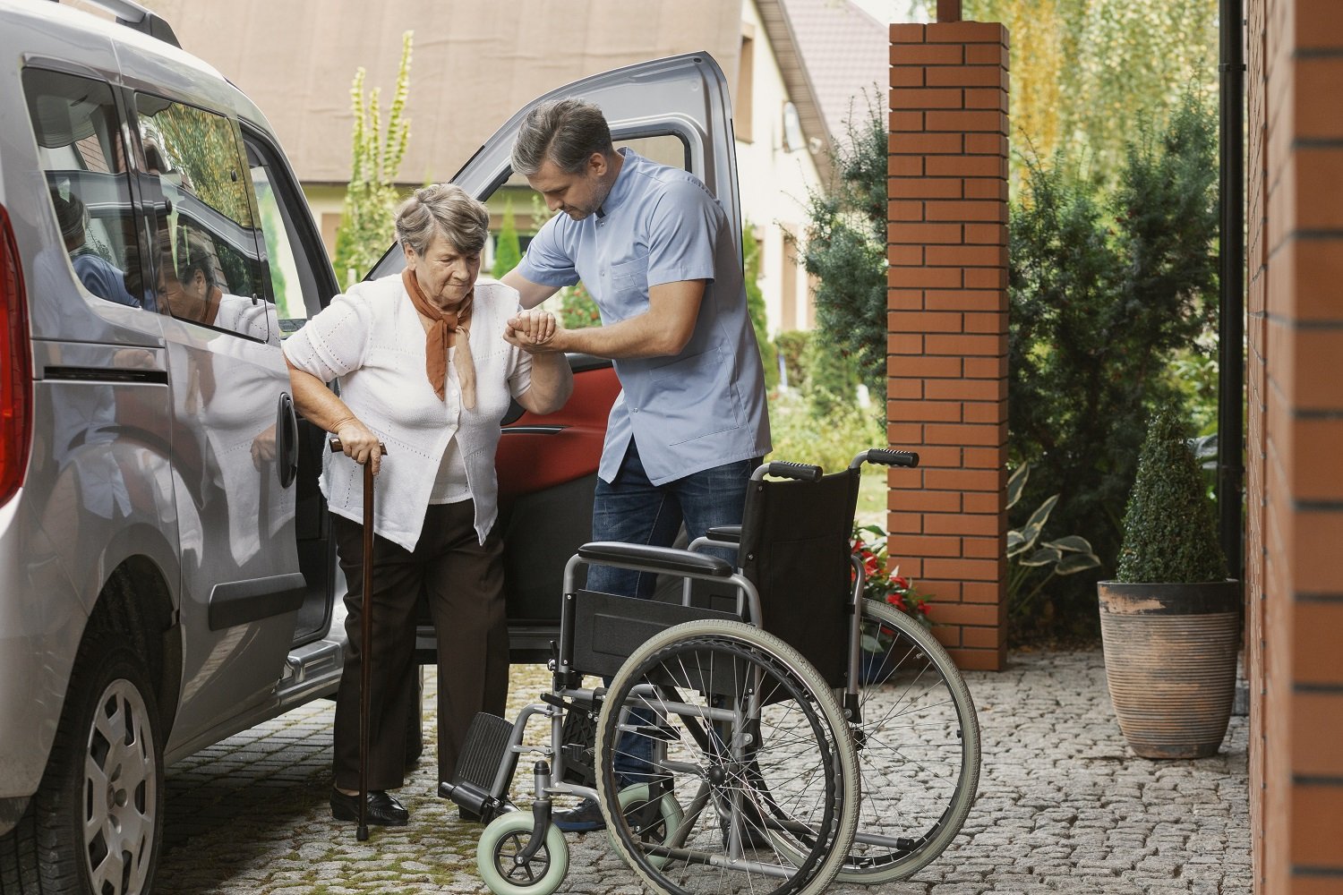 errand and transportation services for seniors and adults with disabilities in la grange il